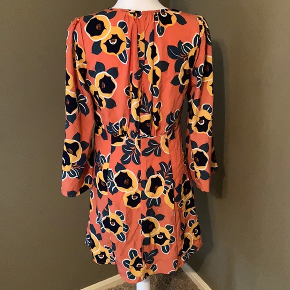 Dress - Picture 3 of 5